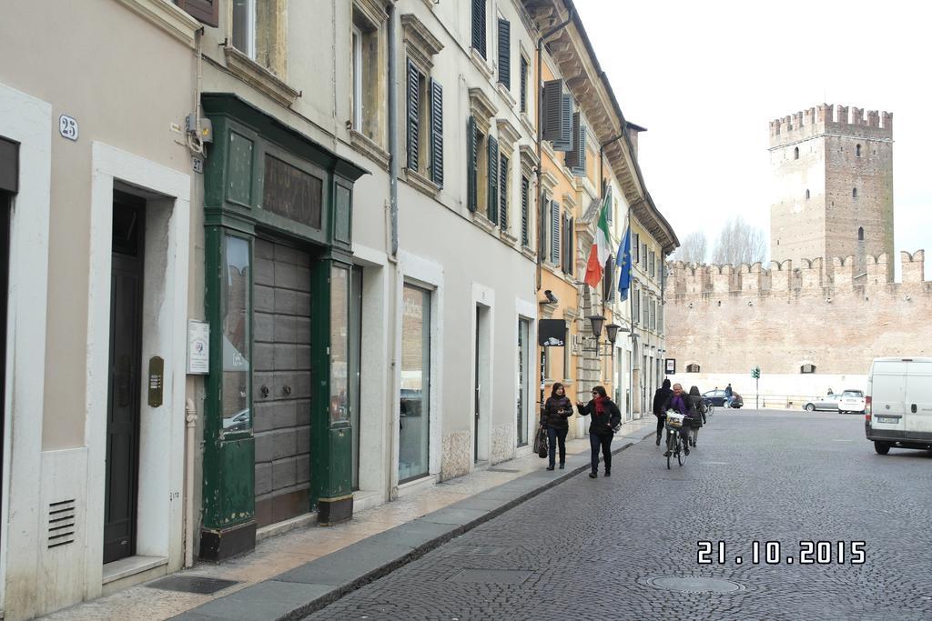 Marconi Rooms Alloggio Segreto Verona Exterior foto